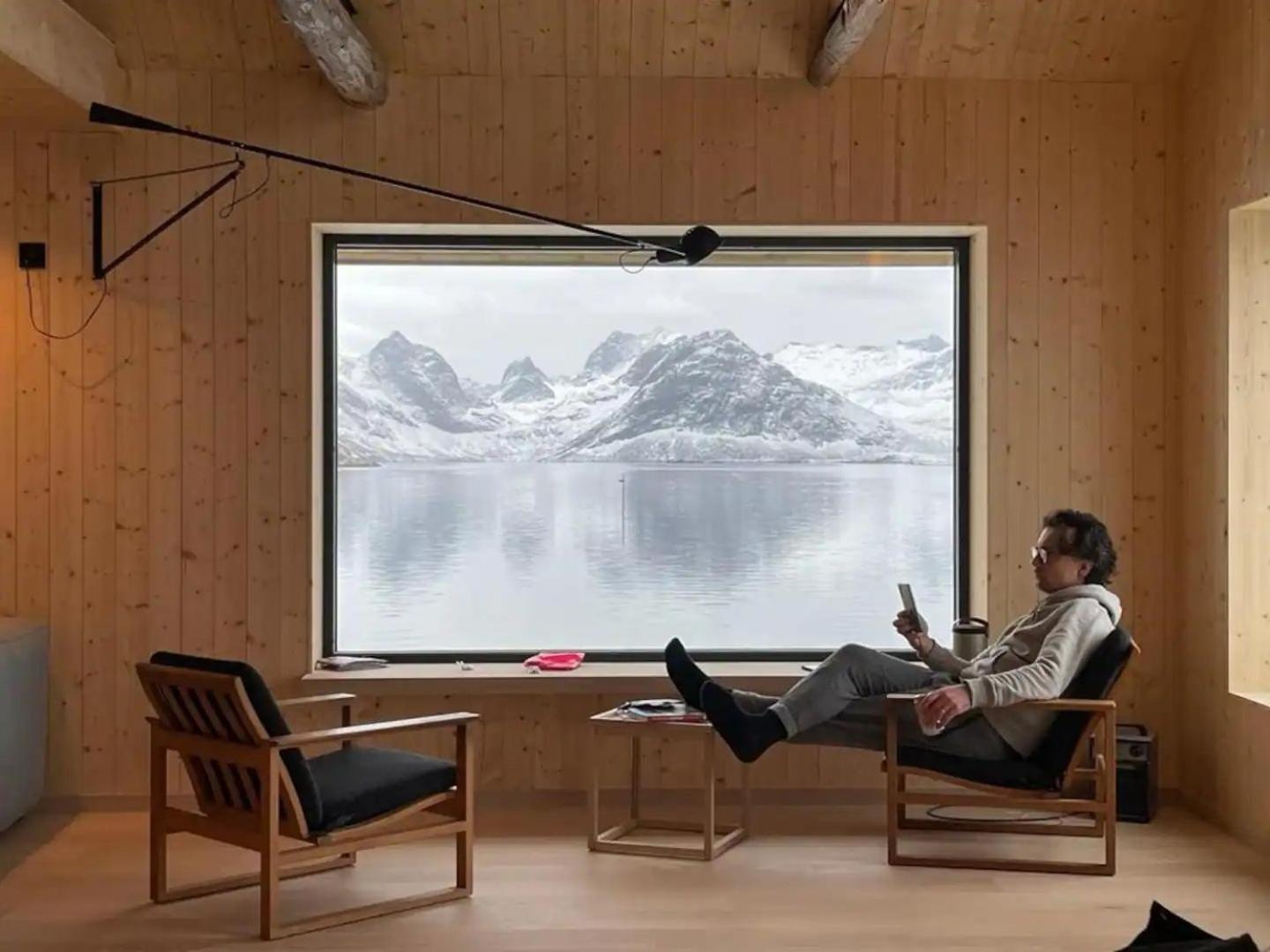 Minkfarmen, Spacious Seaside Cabin With Scenic View Ramberg Extérieur photo